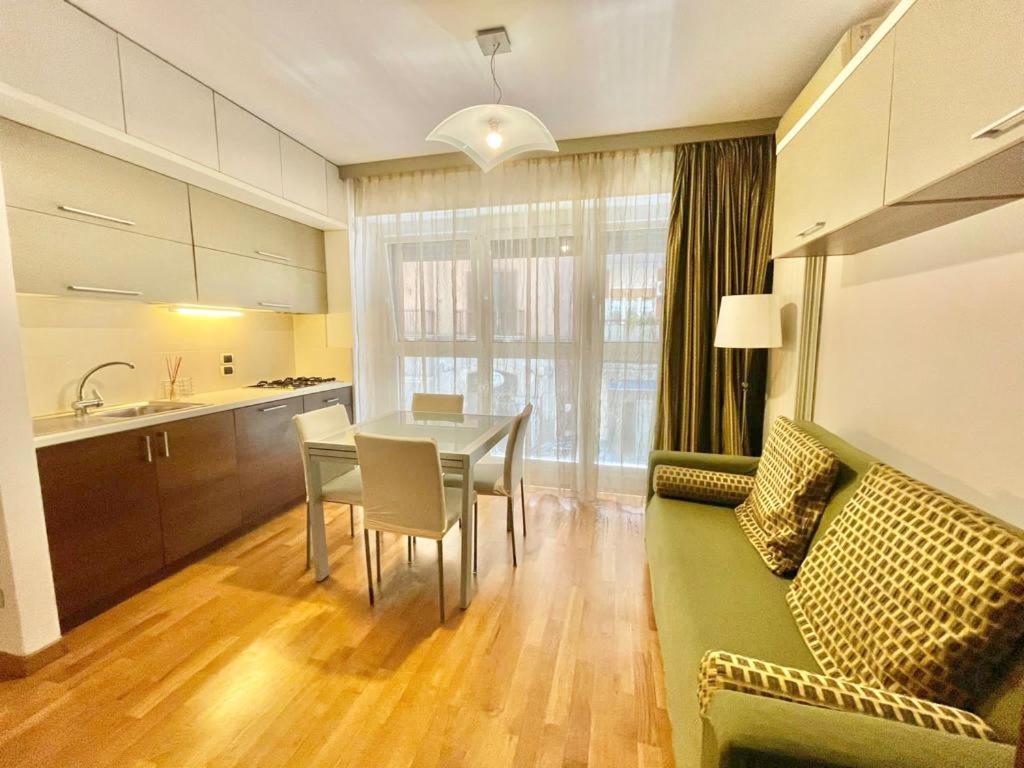 Apartament Garibaldi Loft House Bari Zewnętrze zdjęcie